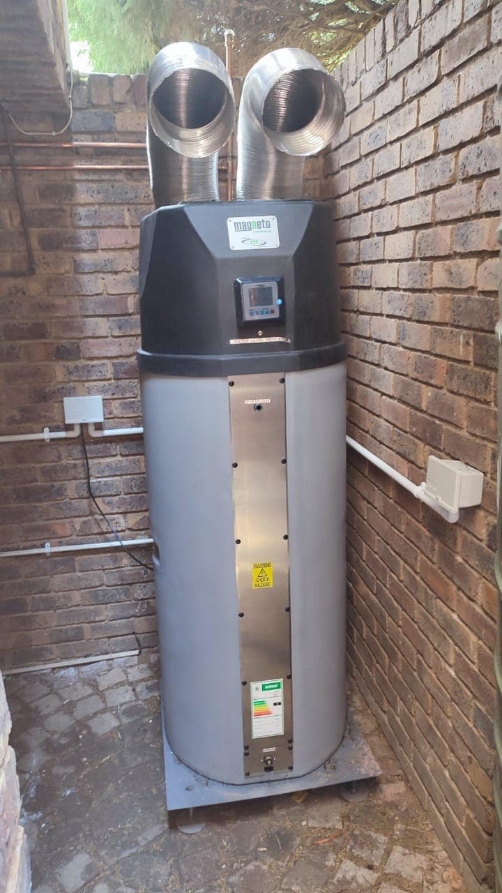 Magneto geyser with air ducts